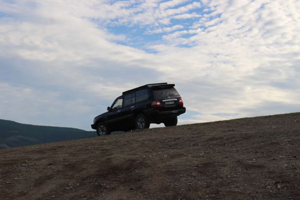 le land cruiser mongol.jpg